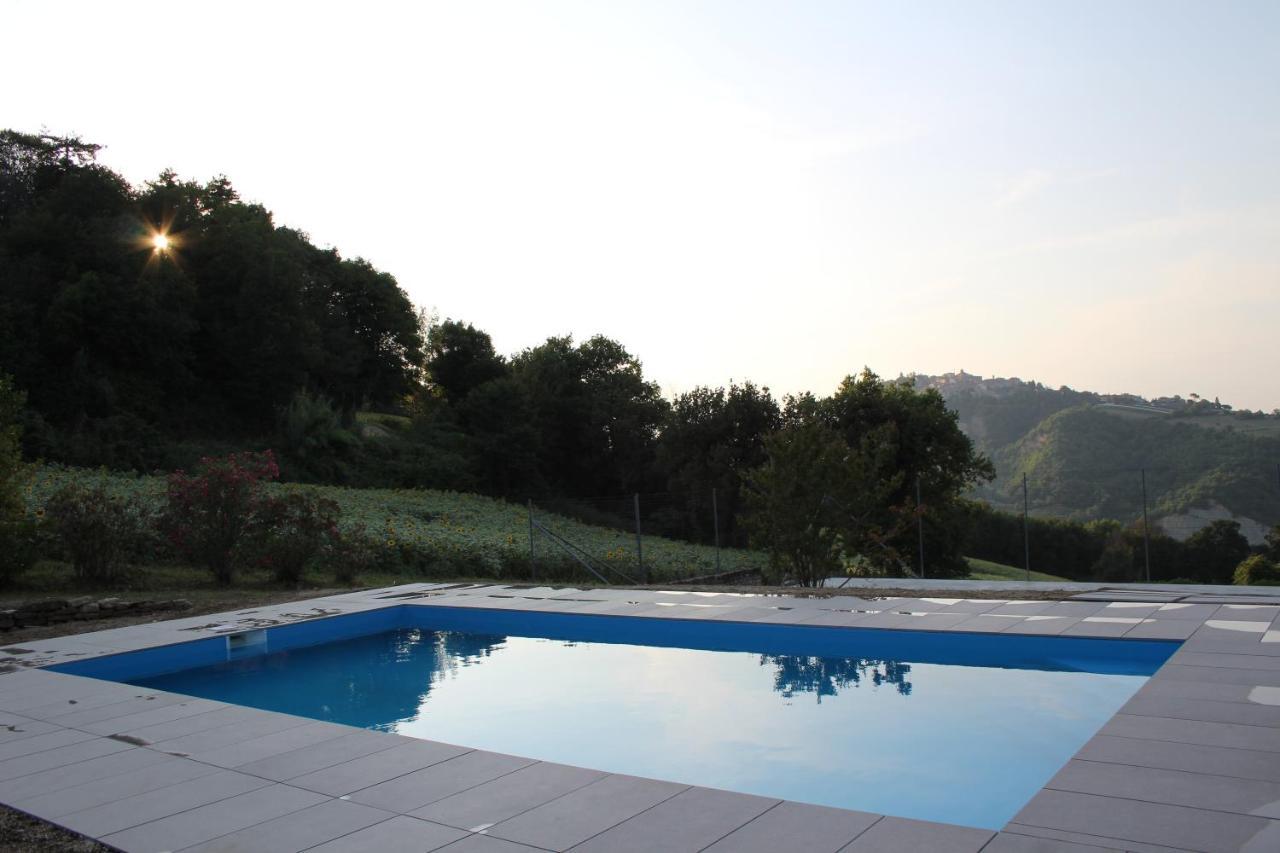 Casale Fontanile Bed And Breakfast Smerillo Kültér fotó