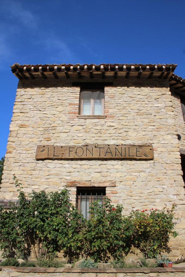 Casale Fontanile Bed And Breakfast Smerillo Kültér fotó