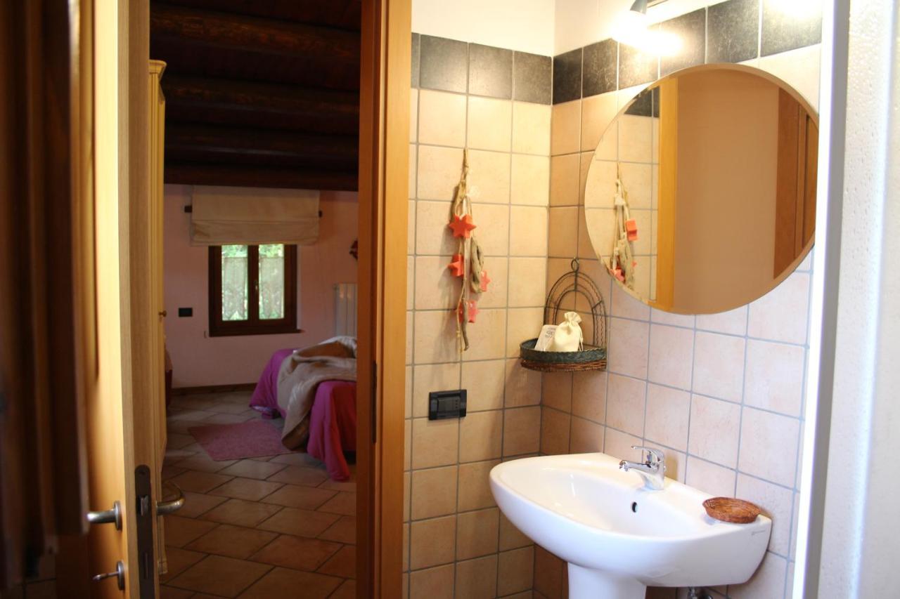 Casale Fontanile Bed And Breakfast Smerillo Kültér fotó